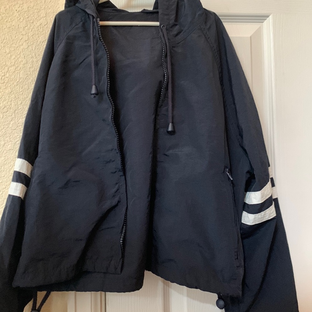 ❗️NEW NEVER WORN❗️Brandy Melville Hooded Windbreaker